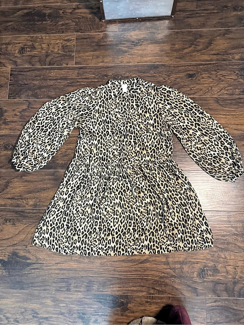 H&M Leopard Print Long-Sleeve Button-Front Mini Dress Size M
